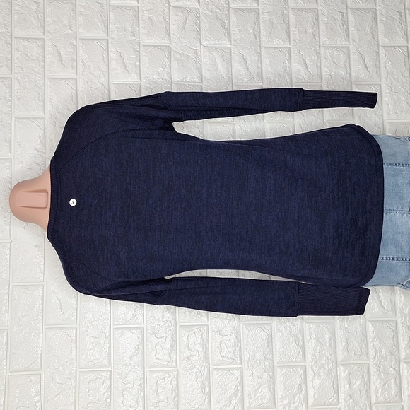 ACTIVE LIFE Navy Heathered Crew Neck Sweater with Side Zipper Details on Hem - Picture 5 of 9
